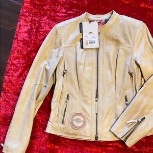 ladies medium Leather Harley Davidson jacket
